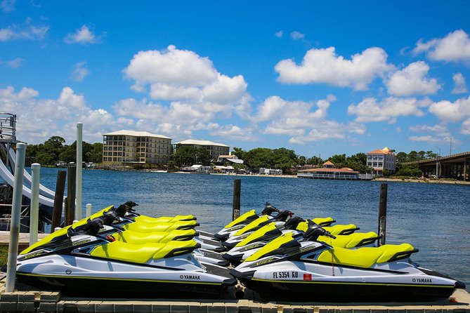 Jetski Waverunner Rental - Destin - A good fit for families, couples, and first-time riders