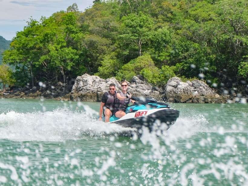 Langkawi: Jet Ski Tour Island Hopping Dayang Bunting - Taking control of a jet ski in Langkawi