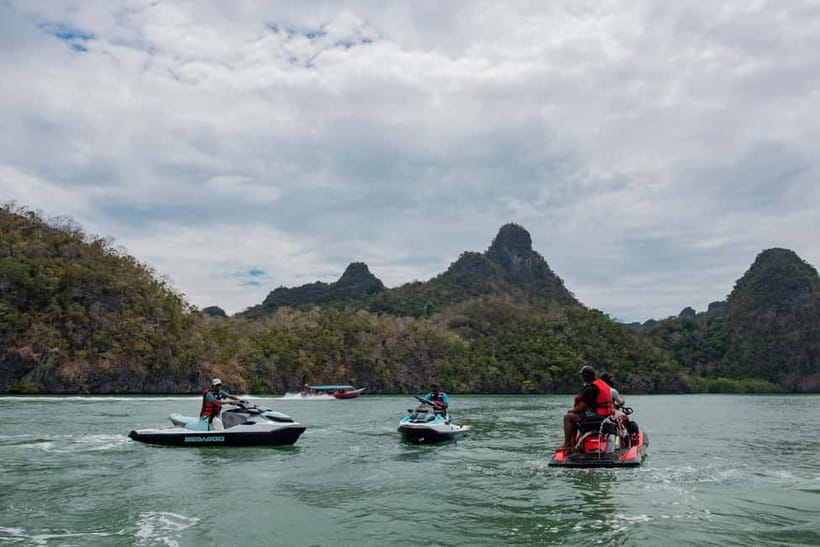 Langkawi: Jet Ski Tour UNESCO Kilim Geopark Free Video - Riding through Langkawi’s mangrove river