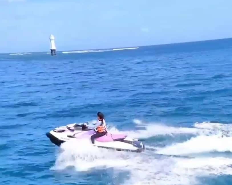 Lombok : Jetski Senggigi Beach Coastal Ride - Beach time after the engine stops