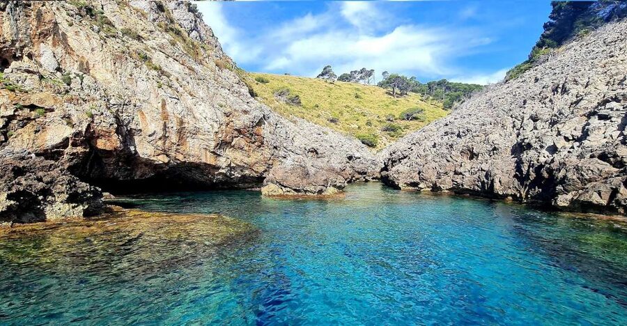 Mallorca Alcudia: Jack Sparrow Cave Jet Ski Tour - Starting at Alcudiajets in Alcudia