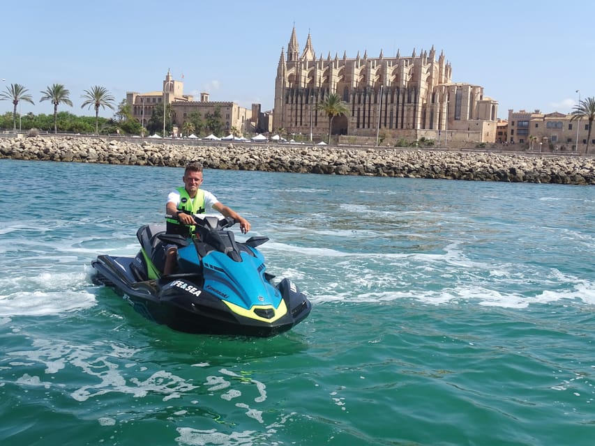 Mallorca: Palma Beach - 55 minutes Jet Ski Excursion - The ride from Arenal toward Palma Cathedral