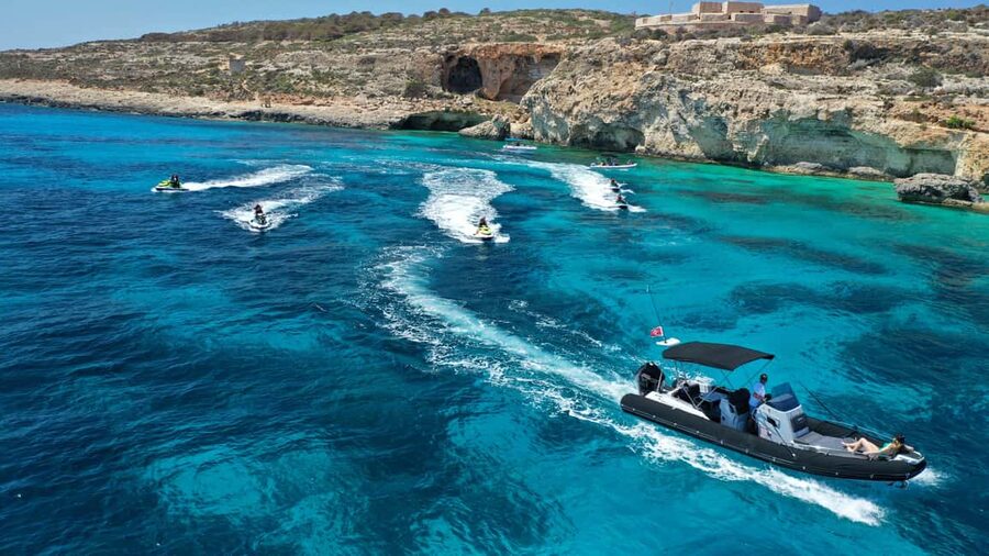 Mellieha: Comino & Blue Lagoon Jet Ski Safari Tour - St. Mary Battery and Comino Arch