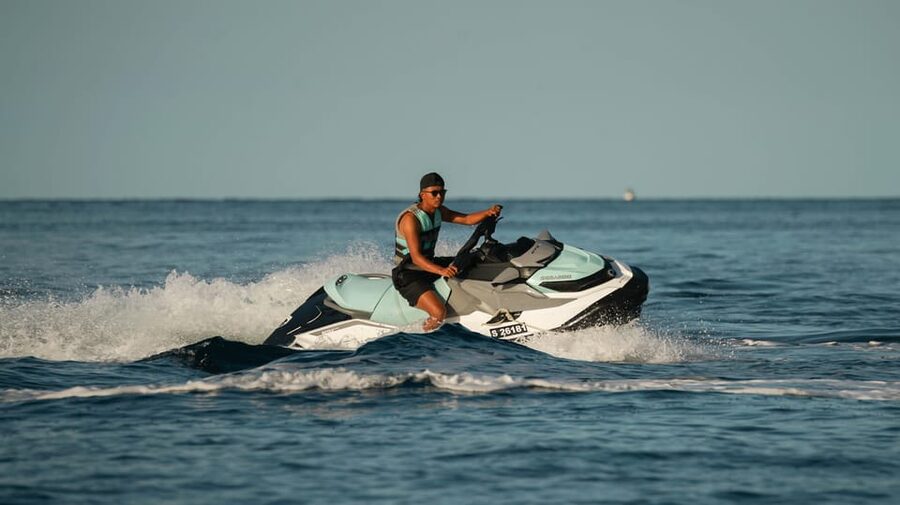 Mellieha: Jet Ski Rental with Safety Boat - Riding the Sea-Doo GTX 130 and GTX Pro