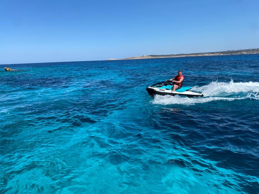 Mellieha: Jet Ski Rental with Safety Boat - What happens before you start the engine
