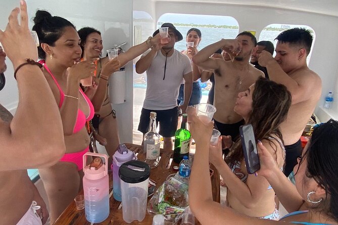 Miami Catamaran & Watersports: Jet Ski, Banana Boat & Drinks - Music, drinks, and the adults-only mood