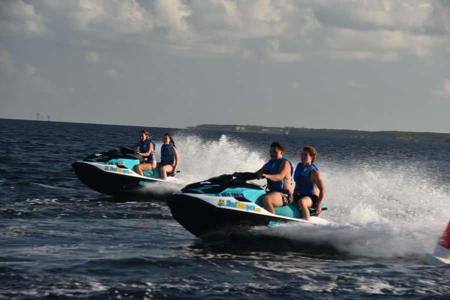 Miami: Jet Ski and SpeedBoat - One hour gives you a focused burst of speed