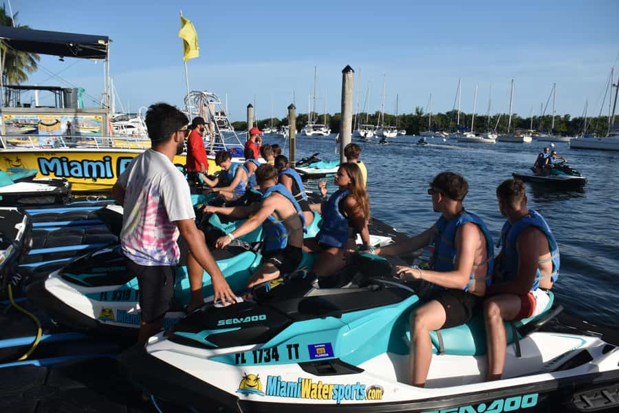 Miami: Jet Ski and SpeedBoat - Who will enjoy this Miami watersports outing