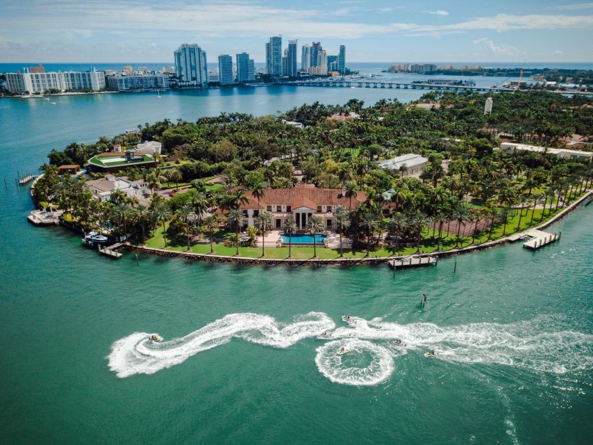 Miami: Jet Ski Riding from South Beach - A short ride with a strong Miami backdrop