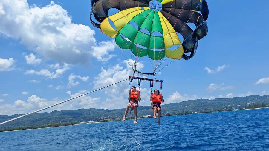 Montego Bay: Parasailing and Jet Ski Combo with Pickup - Who will enjoy this best
