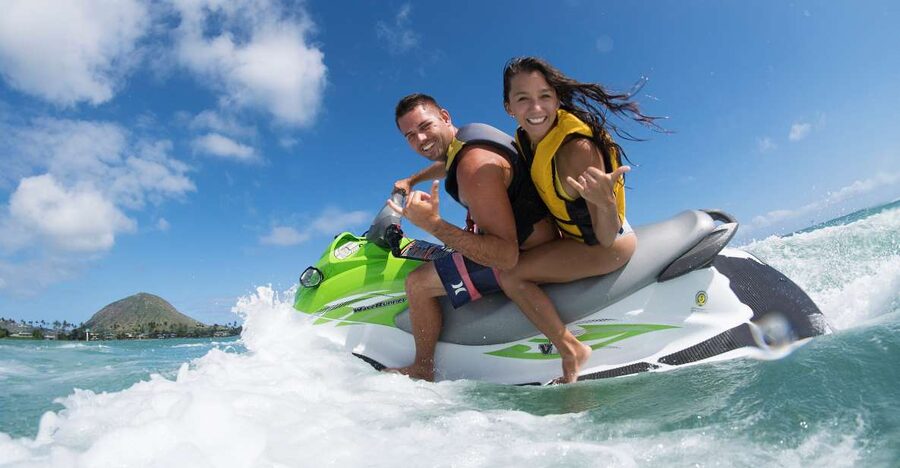 Oahu: Tandem Jet Ski Adventure on Maunalua Bay - Learning the WaveRunner before leaving the platform