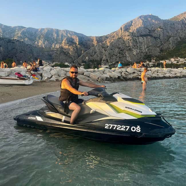 Omiš: Jet Ski Rental with Instructions - The safety briefing before the engine starts