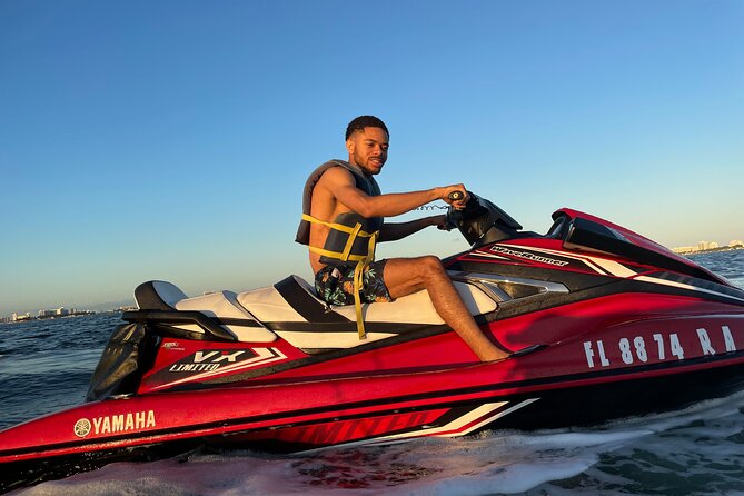One Hour Jet Ski Adventure Through the Heart of Miami - A boat ride through Millionaires Row before the engines start