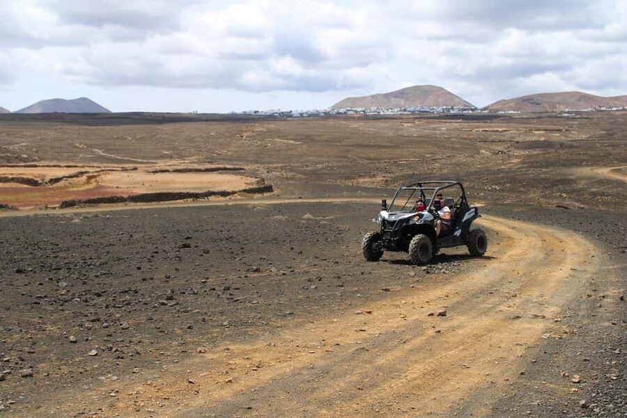 PACK TRIO Buggy, Jet Ski, and Parasailing Adventure - Who will enjoy this most