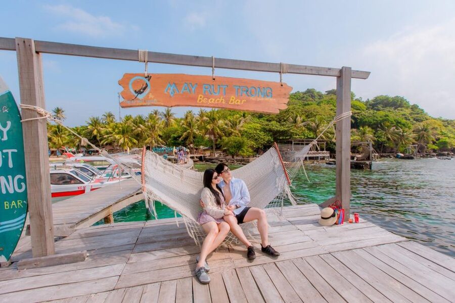 Phu Quoc: Explore 3 Islands & Parasailing and Jetski Combo - Lunch, rest, and the practical meal issue