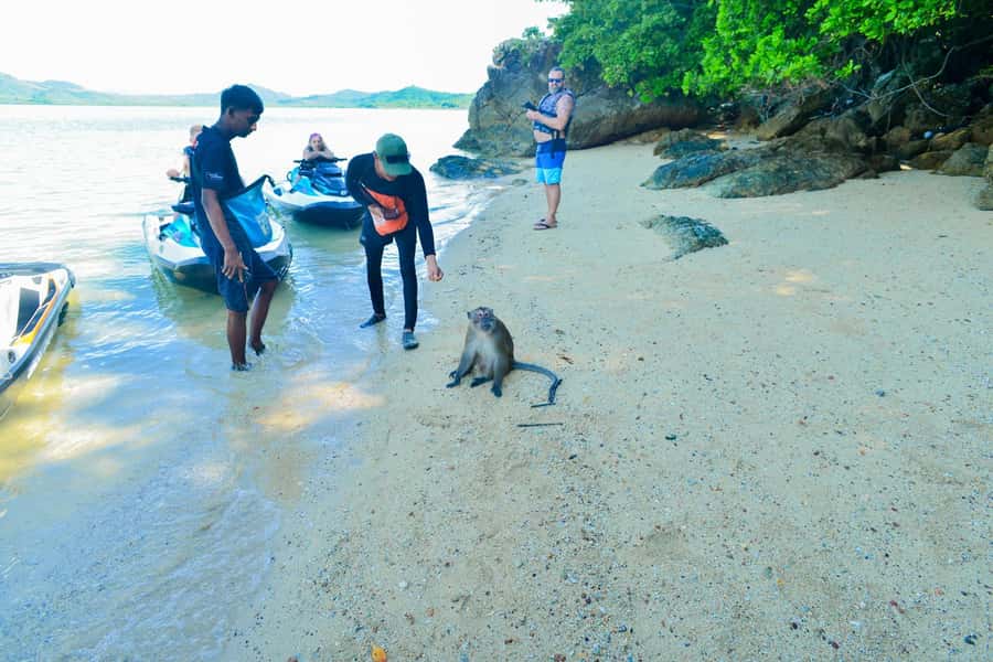 Phuket: 5 or 8-Island Jet Ski Tour with Lunch and Transfer - What riding a jet ski for three hours feels like