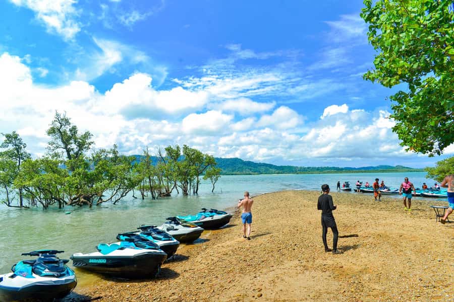 Phuket: 5 or 8-Island Jet Ski Tour with Lunch and Transfer - Pare Island, Naka Noi, and Sop Island