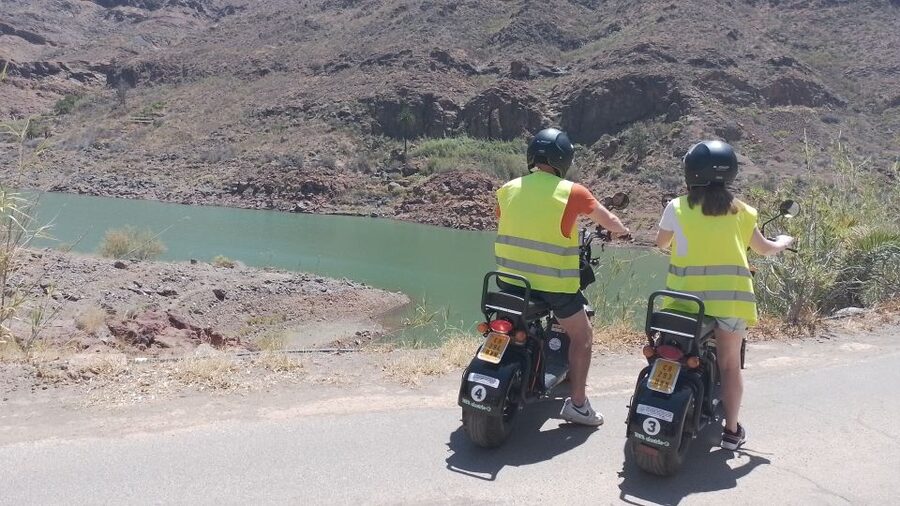 Playa Ingles:Rent e-Scooter 3 hour+Option Combo Rent Jet Ski - Maspalomas Dunes from the road