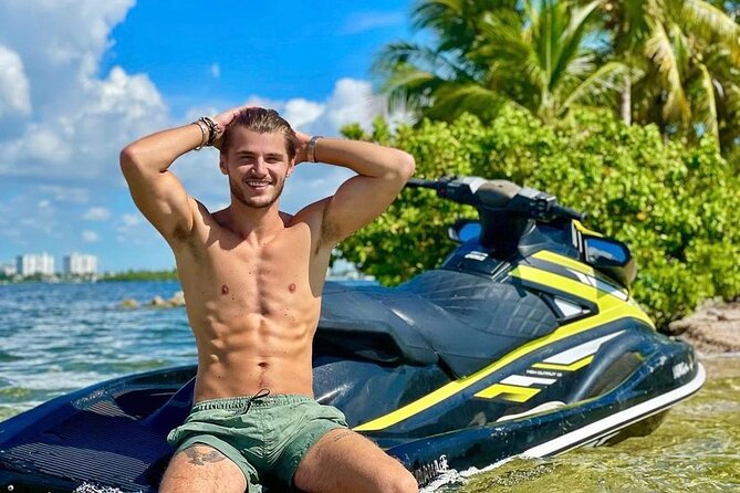 Private Jet ski Excursion in Miami - The extra charges can change the value