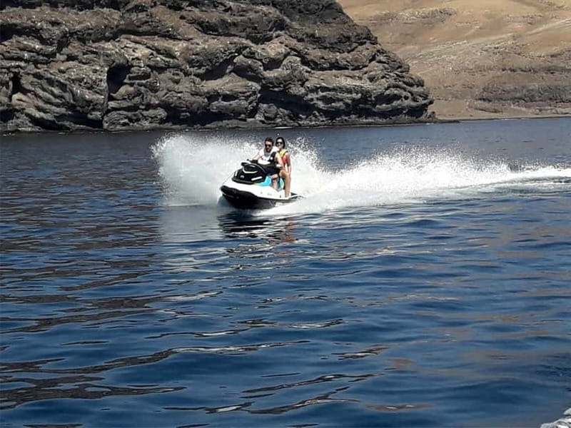 Puerto del Carmen: 40-Minute Jet Ski safari on Playa Chica - Starting at Playa Chica in Puerto del Carmen