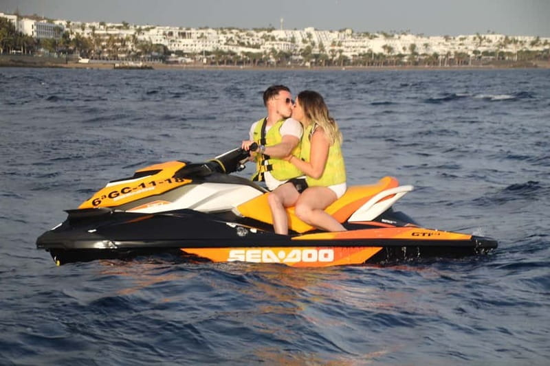 Puerto del Carmen: 40-Minute Jet Ski safari on Playa Chica - Taking control of your own jet ski