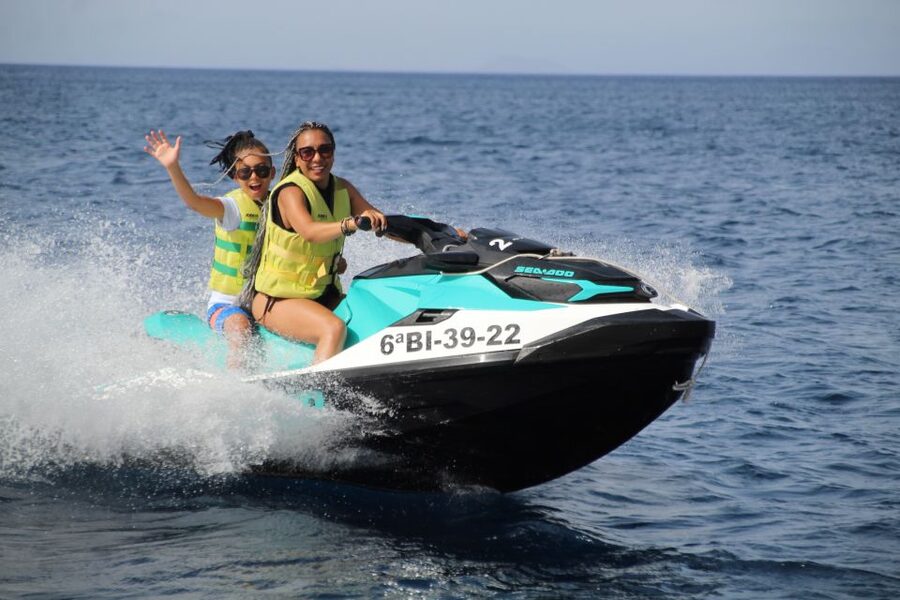 Puerto del Carmen: Single or Double Jet Ski Rental - Twenty minutes or forty minutes?