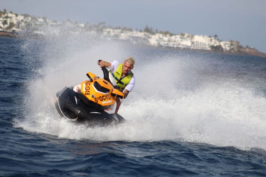 Puerto del Carmen: Single or Double Jet Ski Rental - The briefing and boat ride