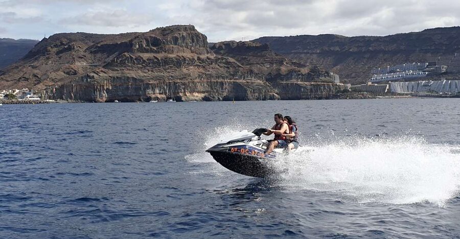 Puerto Rico de Gran Canaria: Jetski Tour - Your first minutes on the jetski