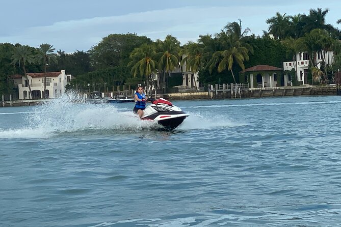 South Beach Jet Ski Rental departs Bayside Marketplace - Meeting points need extra care