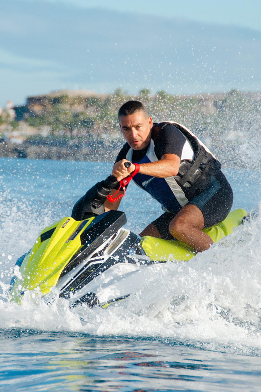 St. Julian's: Jet Ski Rental in St. George's Bay - Who Will Enjoy This Ride Most?