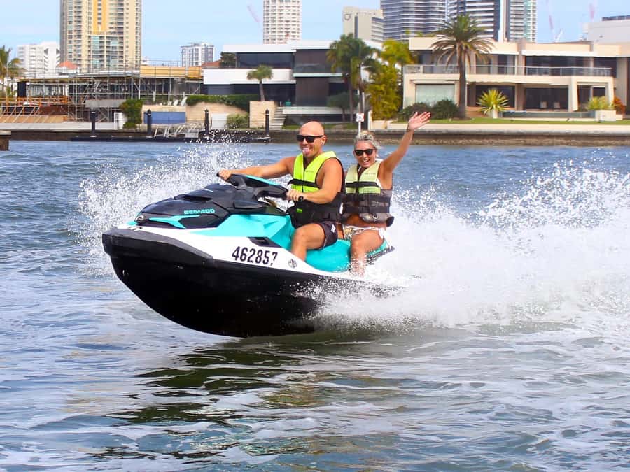 Surfers Paradise: 1-Hour Jet Ski Tour - Reaching the Broadwater and opening the throttle