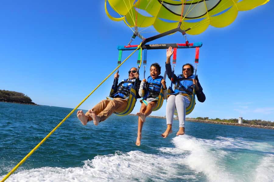 Surfers Paradise: Parasailing and Jet Ski Tour Package - Starting with the 30-minute safety briefing