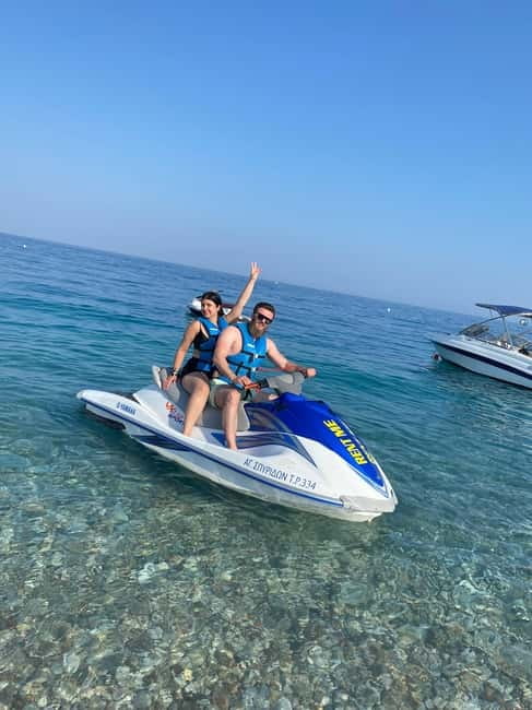 Traganou Beach: Yamaha Jet Ski Rental - Arriving at Traounou Watersports on Traganou Beach